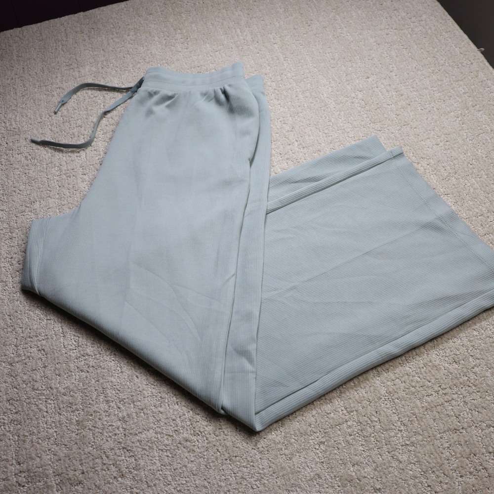 All in Motion Airy Sleek Ribbed Wide Leg Pants Sage Green L High Rise BZ-643